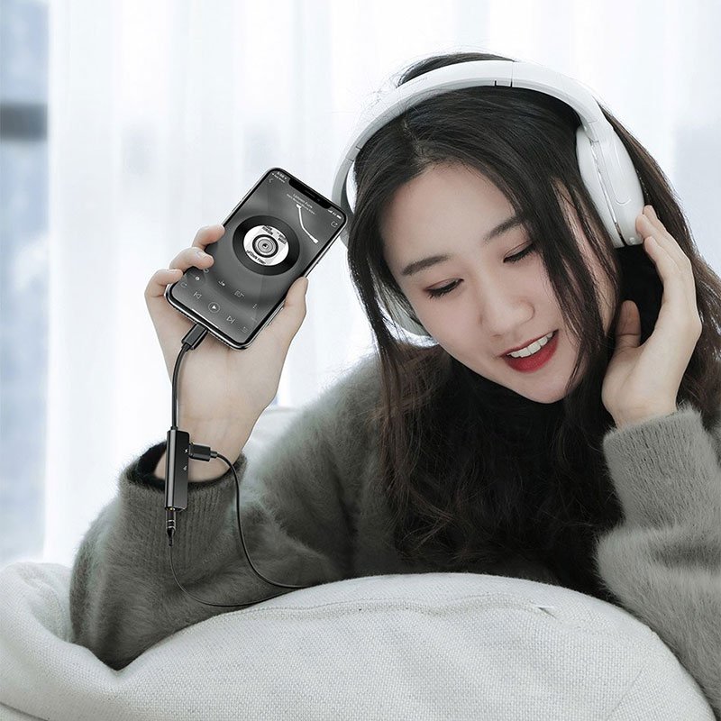 Baseus 3-in-1 iP Male to Dual iP & 3.5mm Female Adapter CALL52-01 - Black - Image 8